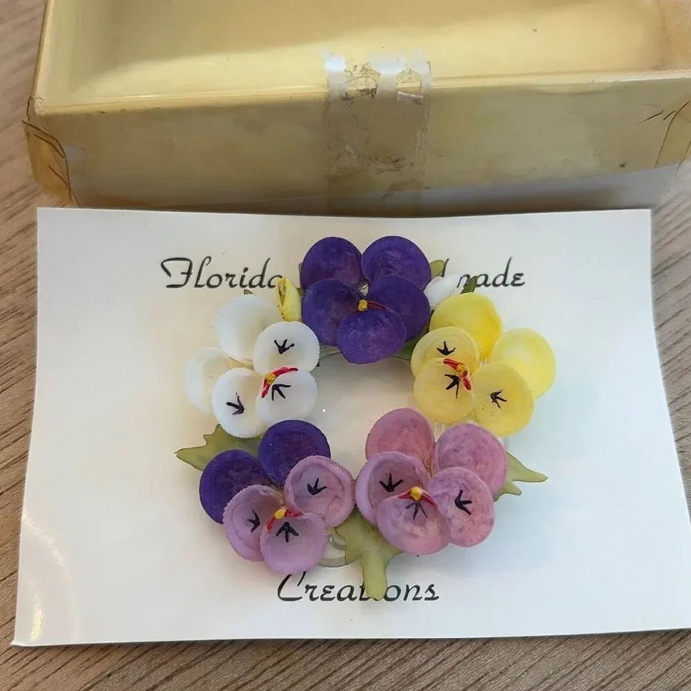 Vintage Florida, handmade creations, lilac purple flower pin brooch